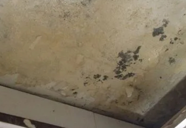 防城港阳台漏水维修公司分享下防城港卫生间渗水维修需要注意哪些问题。